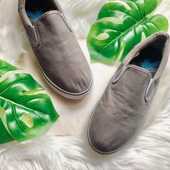 circo gray slip on sneakers - Picture 2 of 5